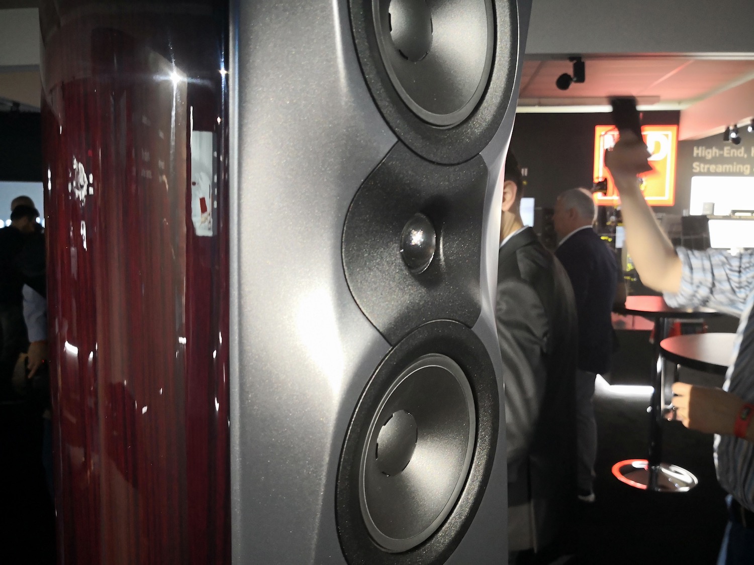 dynaudio confidence 60 price