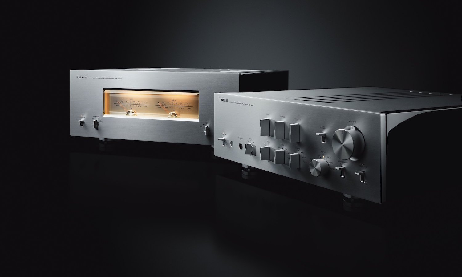 Review Yamaha C-5000 en M-5000 Review Yamaha C-5000 en M-5000